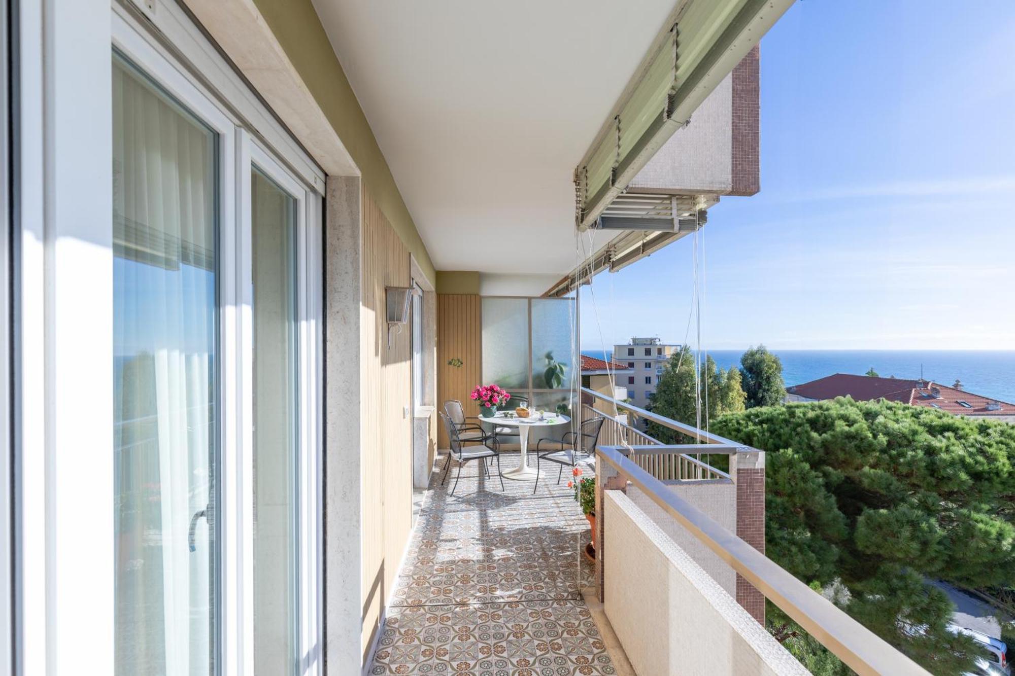 282 - Casa Boscobello, Terrazzo Vista Mare E Parcheggio Privato A 15 Minuti A Piedi Dal Teatro Ariston Sanremo Dış mekan fotoğraf